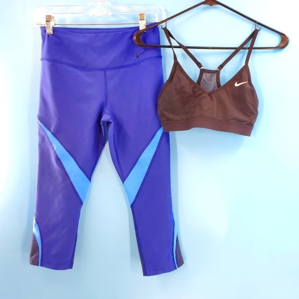 Nike bundle of two items sports bra and cropped leggings small